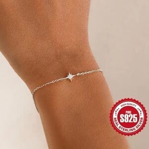 925 Sterling Silver/Cubic Zirconia Thin Chain Star Bracelet New in Packaging